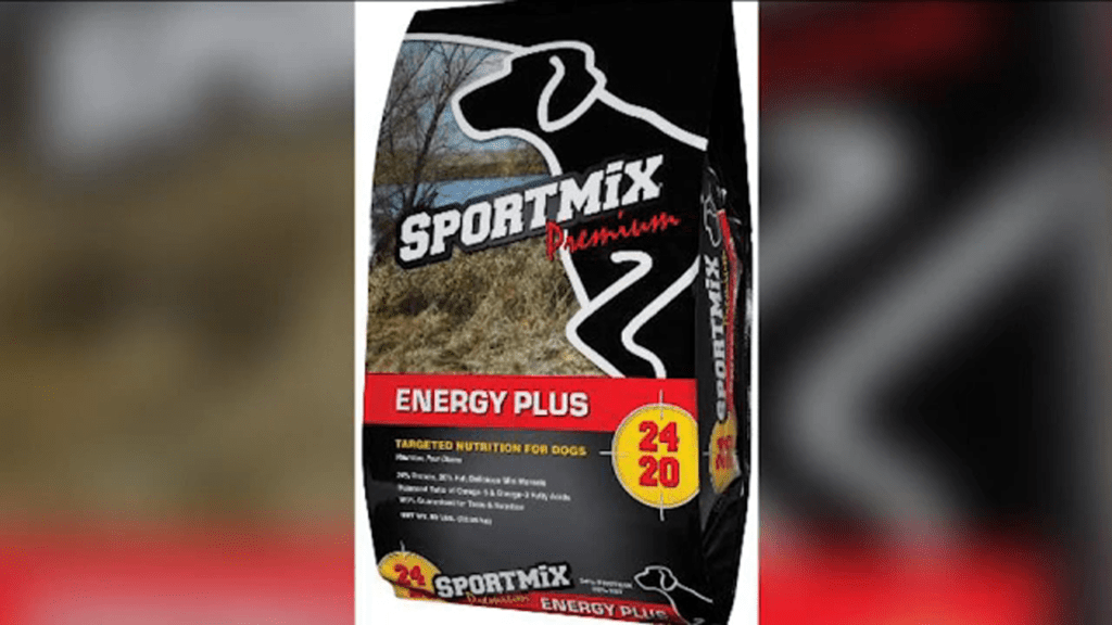 Dozens of dogs dead after eating recalled Sportmix dry&nbsp;food