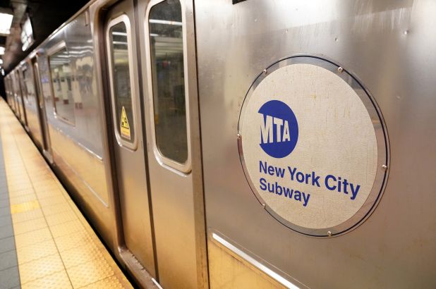 Maniac busted for slashing 3 straphangers on subway:&nbsp;sources