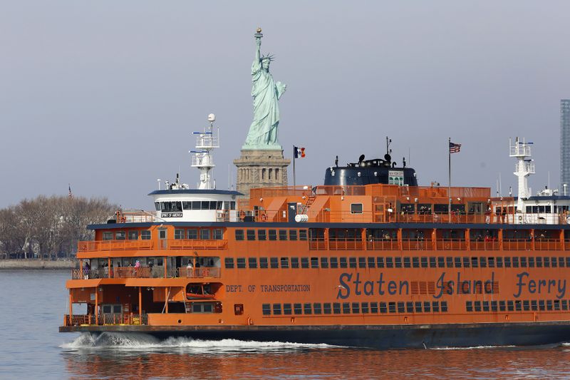 Man dies after jumping from Staten Island&nbsp;Ferry