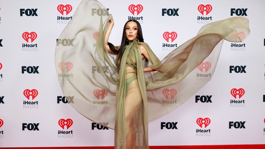Doja Cat performances at 2021 iHeartRadio Music Awards |&nbsp;Medley: