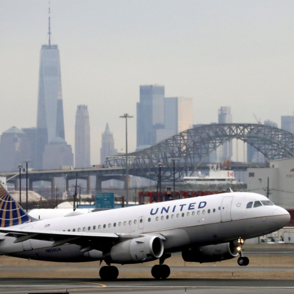 United Airlines says 3,000 employees test positive for&nbsp;COVID￼