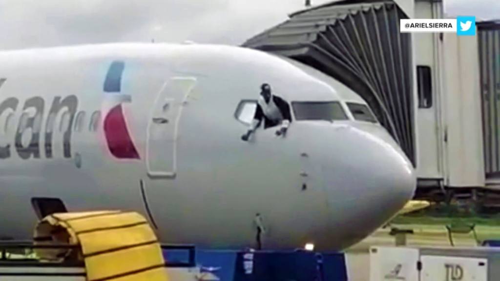 Traveler enters cockpit, causes damage on Miami-bound plane, American Airlines&nbsp;says