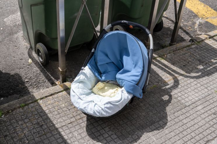 Woman puts baby up for adoption after sperm donor lied about his&nbsp;ethnicity￼