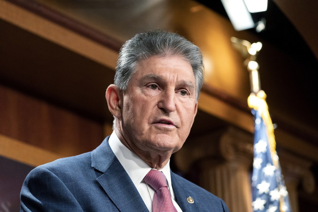 Joe Manchin pulls his $1.8 trillion spending compromise off the table:&nbsp;report￼