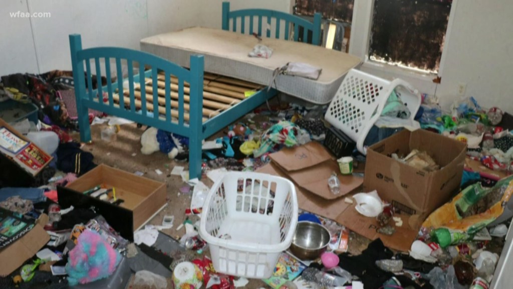 Texas Mom Charged Over ‘Malnourished and Filthy’&nbsp;Kids￼