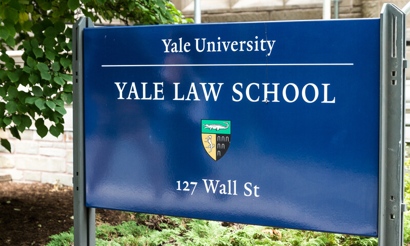 WOW!! Yale law students disrupt bipartisan free speech panel, trigger police&nbsp;escorts…￼