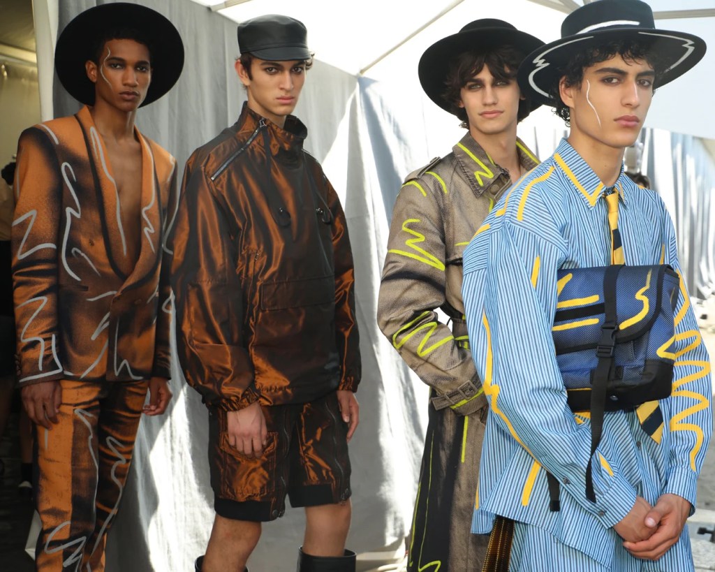 Moschino SS23 Menswear fashion show!