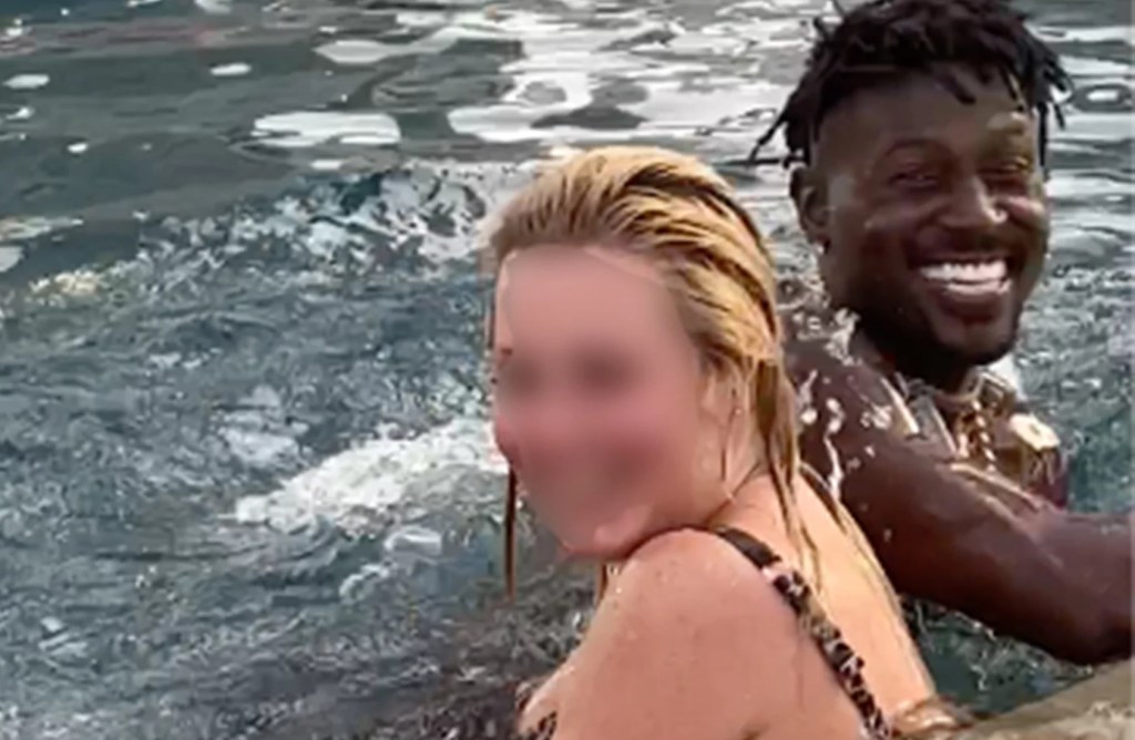 Say What!! Antonio Brown goes on Twitter rant after exposing himself in Dubai hotel&nbsp;pool!!