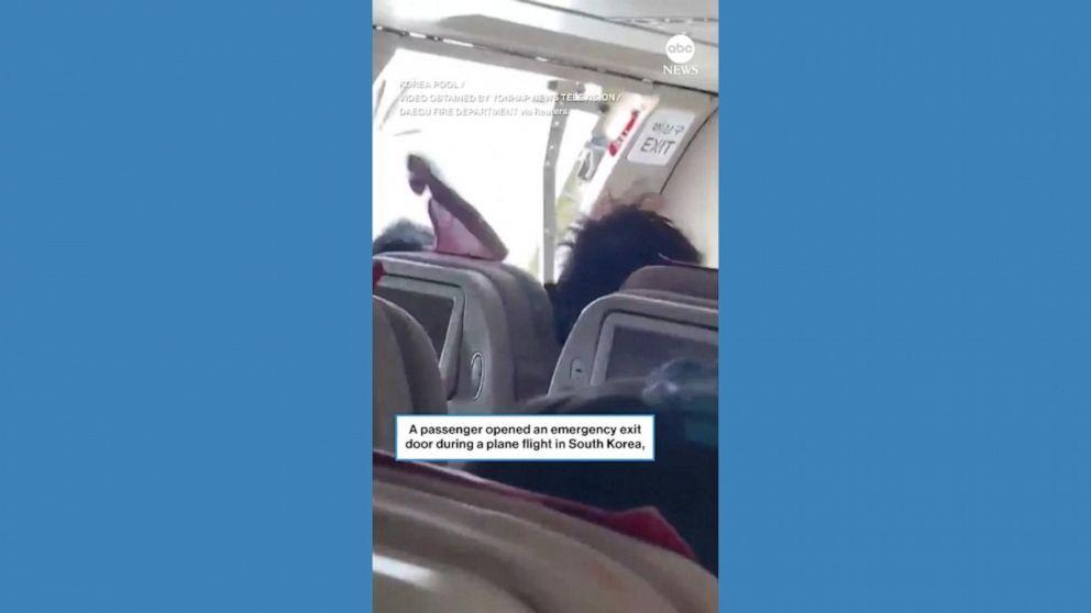 Passenger opens emergency exit door during flight | USA&nbsp;TODAY