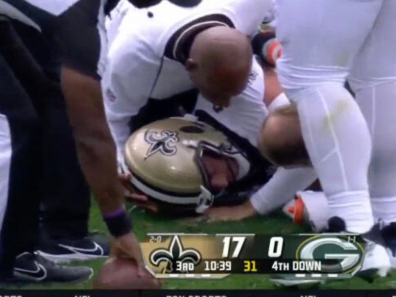 Prayers Are Pouring In For Saints Quarterback Derek&nbsp;Carr