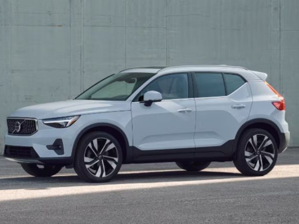 2026 Volvo XC40